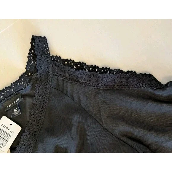 Torrid Black Lace Trim Hilo Skater Dress Size 00 NWT - Picture 13 of 16